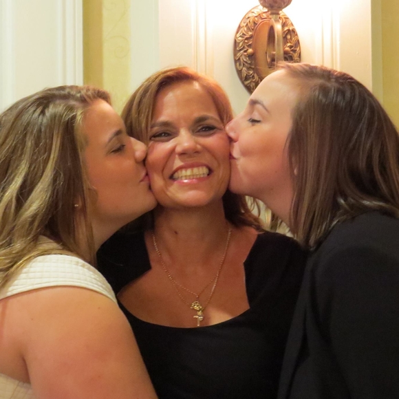 Meet your Posher, Beth - Picture 1 of 1